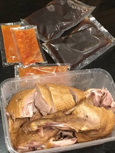 เป็ดพะโล้ครึ่งตัว