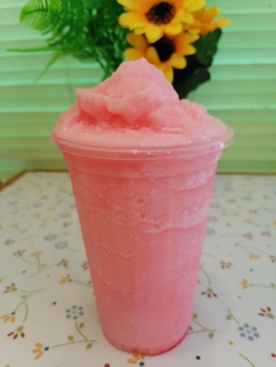 น้ำสตรอเบอรี่