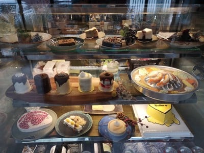 บรรยากาศ BAKER X FLORIST พระราม 9