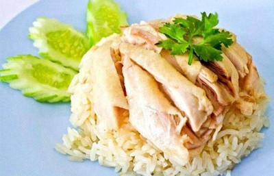 ข้าวมันไก่ต้ม พิเศษ