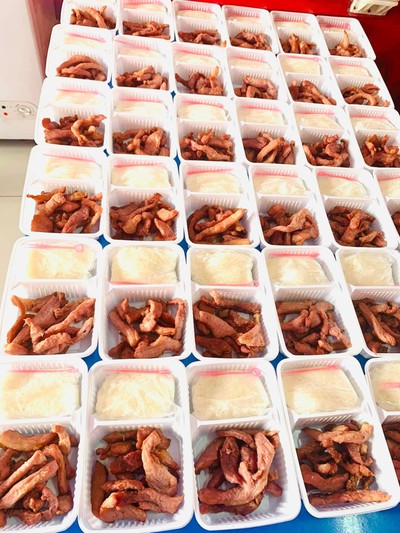 หมูแดดเดียวทอดพร้อมข