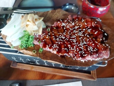 อาหาร หรือ เครื่องดื่ม