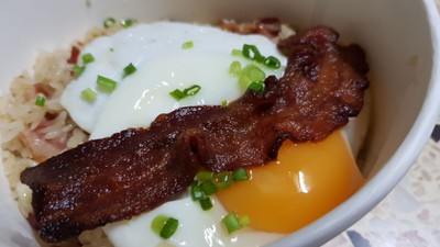 ข้าวผัดเบคอน