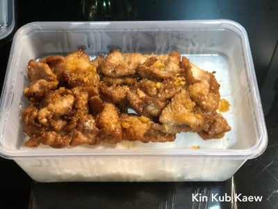 ข้าวหมูกระเทียม