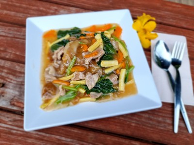 ราดหน้าหมูนุ่ม