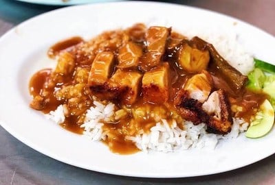 ข้าวหมูกรอบ