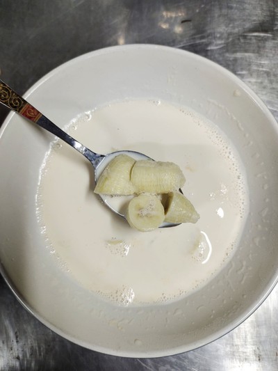 กล้วยบวดชีนมสด