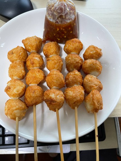 ลูกชิ้นหมูทอด