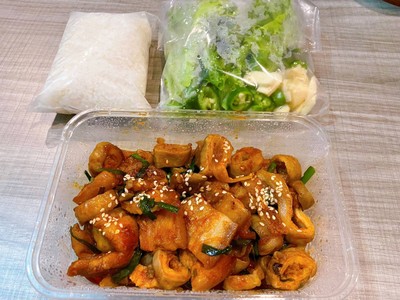 ไส้รวมย่างซอสเผ็ด