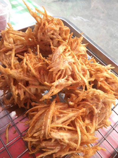 เผือกทอด