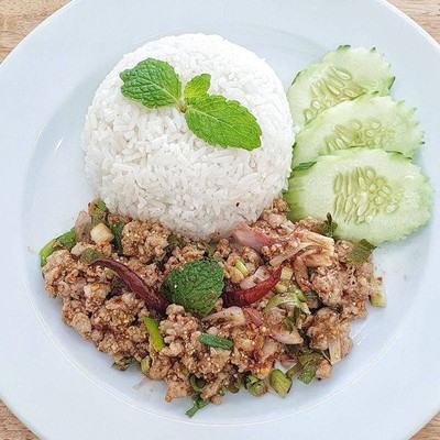 อาหาร หรือ เครื่องดื่ม