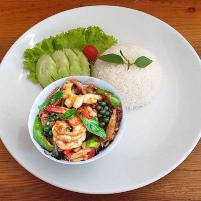 อาหาร หรือ เครื่องดื่ม