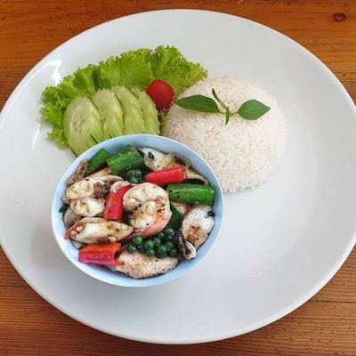 อาหาร หรือ เครื่องดื่ม