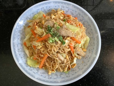 ผัดมาม่าใส่ไข่