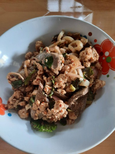 อาหาร หรือ เครื่องดื่ม