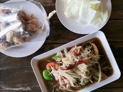 อาหาร หรือ เครื่องดื่ม