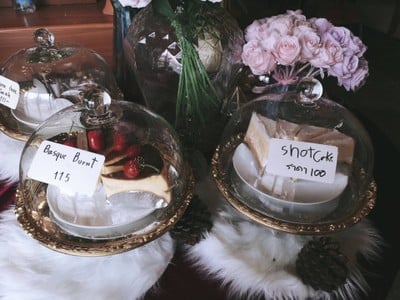 อาหาร หรือ เครื่องดื่ม