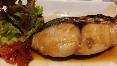 แซลม่อนย่างซีอิ้ว