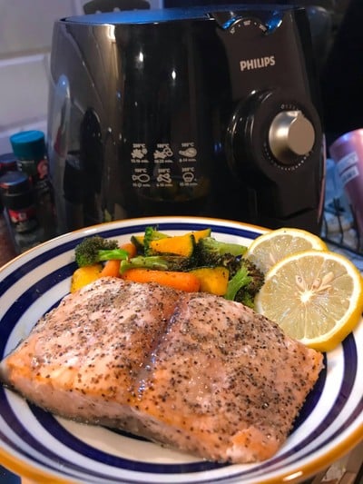 วิธีทำ Super Easy Baked Salmon Sunday วิธีทำ Super Easy Baked Salmon Sunday