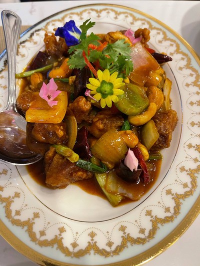 ไก่ผัดเม็ดมะม่วง