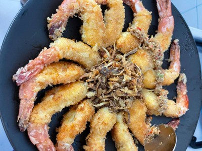 วิธีทำ กุ้งชุบเกล็ดขนมปังทอดซอสกระชาย วิธีทำ กุ้งชุบเกล็ดขนมปังทอดซอสกระชาย