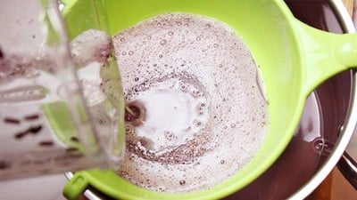 วิธีทำ +อยู่บ้านหยิบวัตถุดิบใกล้ตัว ชวนทำ "น้ำนมข้าวไรซ์เบอร์รี่" หอม อร่อย+ วิธีทำ +อยู่บ้านหยิบวัตถุดิบใกล้ตัว ชวนทำ "น้ำนมข้าวไรซ์เบอร์รี่" หอม อร่อย+