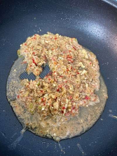 วิธีทำ กุ้งชุบเกล็ดขนมปังทอดซอสกระชาย วิธีทำ กุ้งชุบเกล็ดขนมปังทอดซอสกระชาย