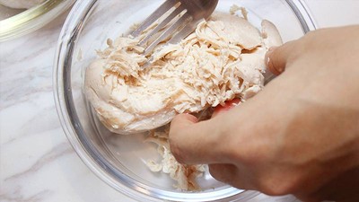 วิธีทำ +ชวนทำเมนูกรอบ แคลน้อยและไม่ใช้น้ำมัน กับ "อกไก่กรอบ สูตรใช้หม้อทอด"+ วิธีทำ +ชวนทำเมนูกรอบ แคลน้อยและไม่ใช้น้ำมัน กับ "อกไก่กรอบ สูตรใช้หม้อทอด"+