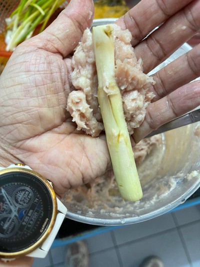 วิธีทำ กุ้งพันตะไคร้ สูตรหม้อทอดไร้น้ำมัน 🦐 วิธีทำ กุ้งพันตะไคร้ สูตรหม้อทอดไร้น้ำมัน 🦐