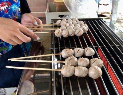 ลูกชิ้นปิ้ง