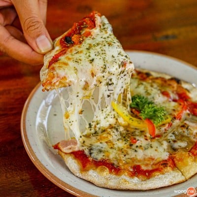 ยักษ์ไกวเปล Pizza Cafe