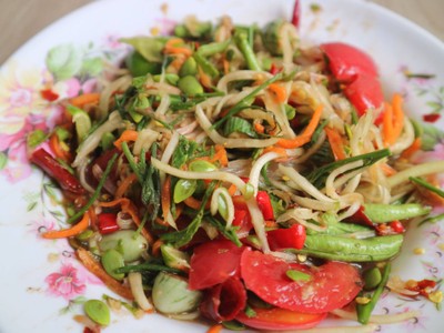 ตำซั่วเส้นเล็ก Papaya Salad with Rice Noodle