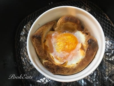 Egg sandwich in a cup