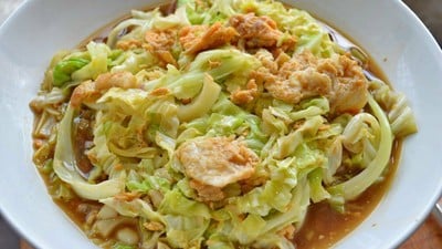 ผัดกระหล่ำใส่ไข่(เป็นกับข้าว)