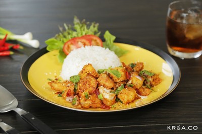 ข้าวลาบไก่แซ่บ