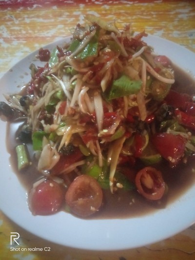 ตำลาวใส่หอย