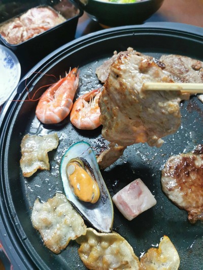 อาหาร หรือ เครื่องดื่ม