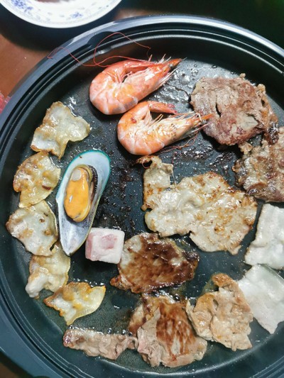 อาหาร หรือ เครื่องดื่ม