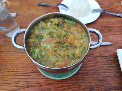 แกงส้มชะอมกุ้ง