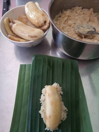 วิธีทำ ข้าวเหนียวปิ้งไส้กล้วย