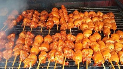 ตูดไก่ย่าง5ไม้+ข้าวเหนียว 1 ห่อ(ชุดละ)