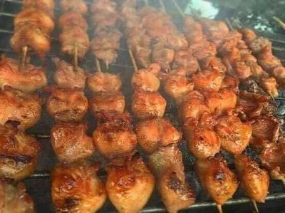 ตูดไก่ย่าง5ไม้+ข้าวเหนียว 1 ห่อ(ชุดละ)