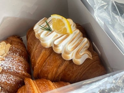 Lemon Meringue Croissant