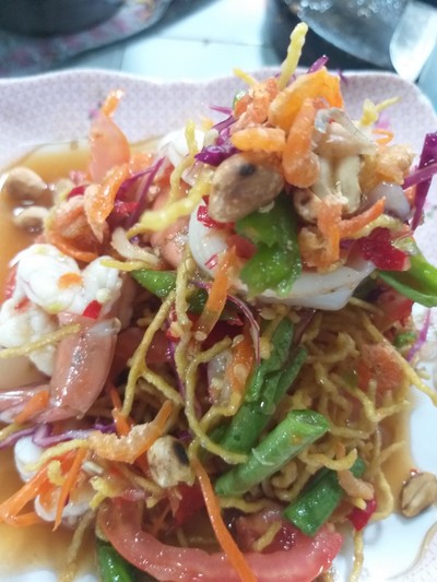 ตำหมี่กรอบทะเล