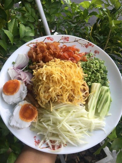 ป้าเเต้ข้าวคลุกกะปิ