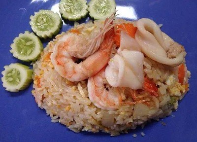 ข้าวผัดทะเล (กุ้ง+ปลาหมึก)