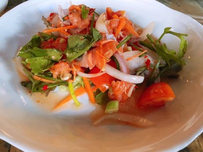 ยำแซลม่อน