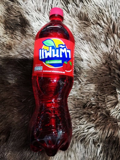 แฟนต้าน้ำแดง ขนาด 1.25 ลิตร