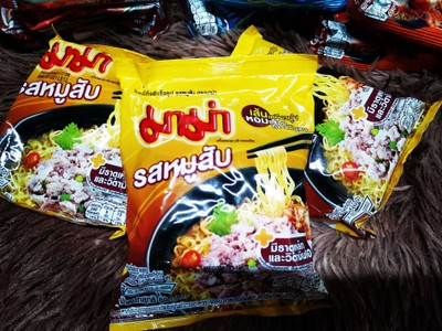 บะหมี่กึ่งสำเร็จรูป รสหมูสับ ตรามาม่า ขนาด 60 กรัม