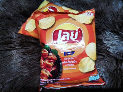 เลย์ ร็อคแผ่นหยัก กลิ่นเอ็กซ์ตร้าบาร์บีคิว